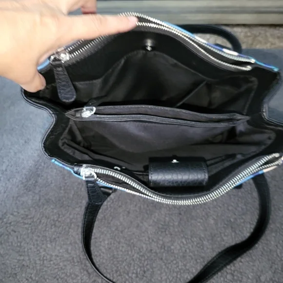 Nicole Miller Hobo - Picture 4 of 7